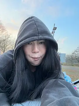 clairewntr online show from 02-07-26, 04:11