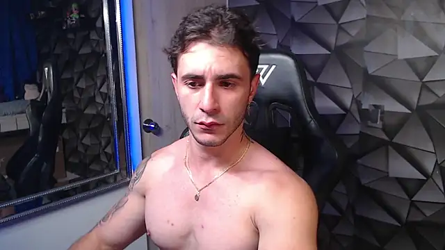 Latino stud4u online show from 03-02-25, 01:04