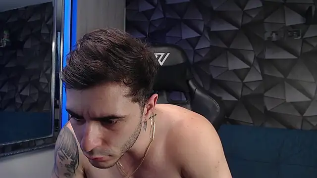 Latino stud4u online show from 10-06-25, 11:02