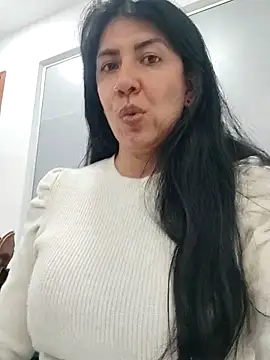 aisha latina online show from 03-20-25, 02:53