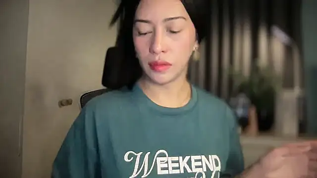 Snapshot of Jasmine_Elcock chatting on 04-16-26, 02:40 Jasmine Elcock online show from 04-16-26, 02:40