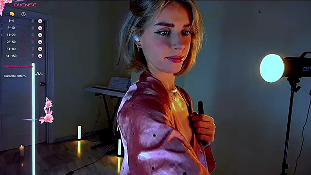 Arielle  03 online show from 11-23-25, 09:47