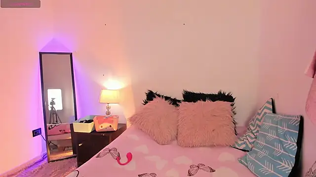 SophieRossi online show from 11-05-25, 04:12