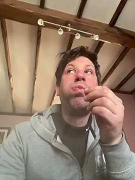 Taxidriver1988 online show from 03-17-26, 03:26