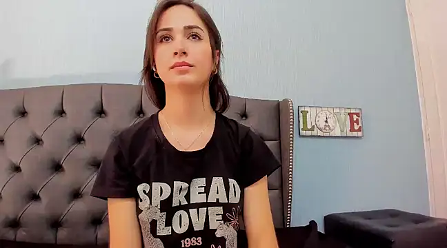 Snapshot of AndreaStivens chatting on 02-28-25, 12:09 AndreaStivens online show from 02-28-25, 12:09