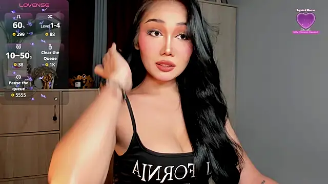 Snapshot of Icon1c_LiLy chatting on 06-21-26, 06:10 Icon1c LiLy online show from 06-21-26, 06:10