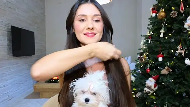 Snapshot of diamond_desiree chatting on 12-20-24, 10:43 diamond desiree online show from 12-20-24, 10:43