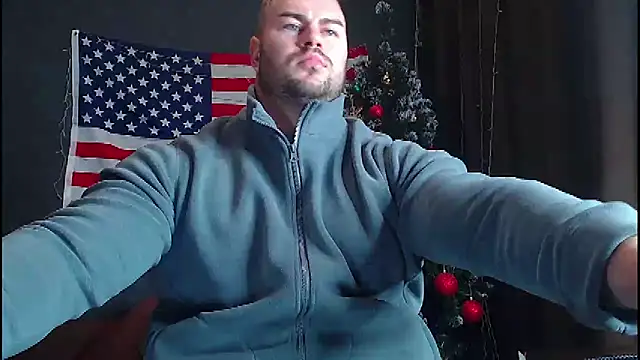 Snapshot of muscularjohnforuX chatting on 12-14-24, 09:24 muscularjohnforuX online show from 12-14-24, 09:24