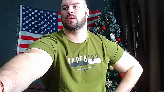 Snapshot of muscularjohnforuX chatting on 01-20-25, 07:04 muscularjohnforuX online show from 01-20-25, 07:04