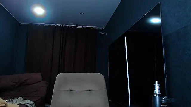 Snapshot of muscularjohnforuX chatting on 03-22-25, 06:54 muscularjohnforuX online show from 03-22-25, 06:54