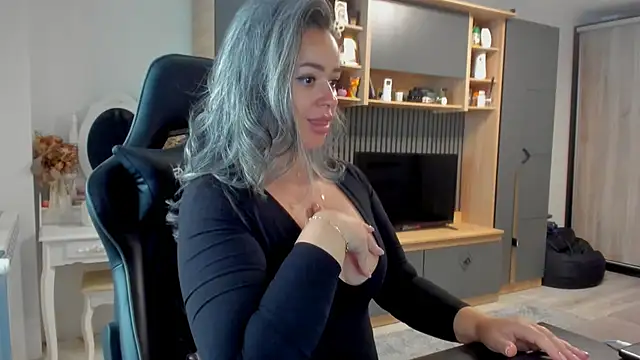 Snapshot of Claire95_ chatting on 07-25-26, 06:44 Claire95 online show from 07-25-26, 06:44