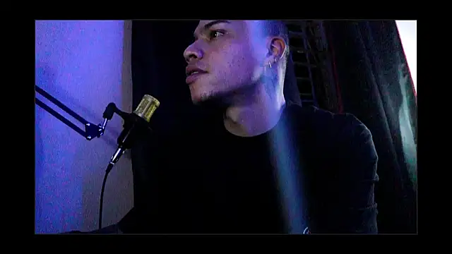 Snapshot of BestMasterForYou chatting on 09-30-25, 03:55 BestMasterForYou online show from 09-30-25, 03:55