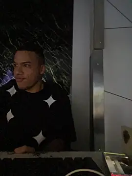 Snapshot of BestMasterForYou chatting on 10-02-25, 02:29 BestMasterForYou online show from 10-02-25, 02:29