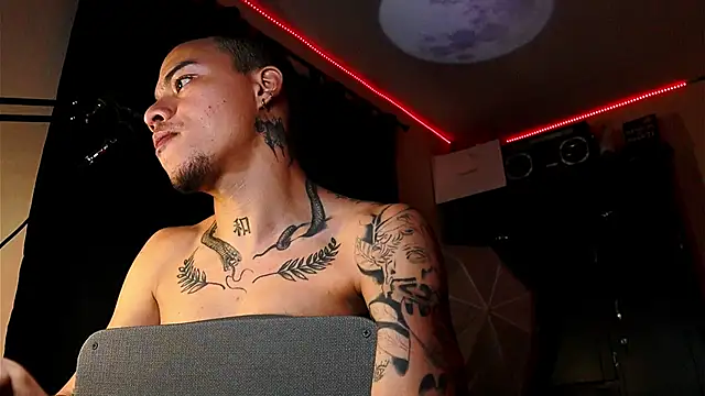 Snapshot of BestMasterForYou chatting on 10-08-25, 04:10 BestMasterForYou online show from 10-08-25, 04:10