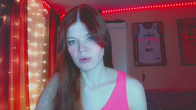 Snapshot of Klementa chatting on 06-19-26, 06:01 Klementa online show from 06-19-26, 06:01