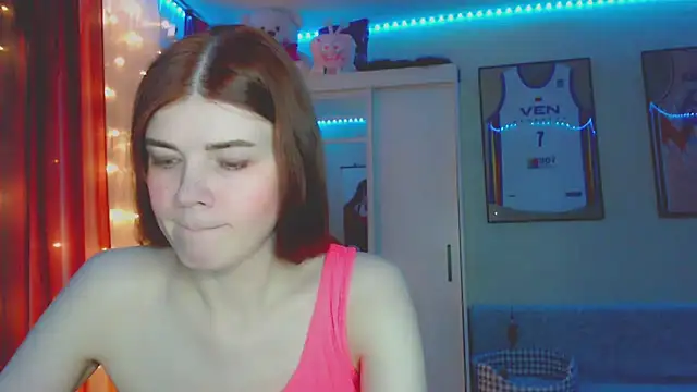 Snapshot of Klementa chatting on 06-24-26, 06:29 Klementa online show from 06-24-26, 06:29