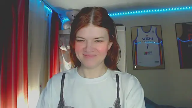 Snapshot of Klementa chatting on 07-06-26, 06:43 Klementa online show from 07-06-26, 06:43