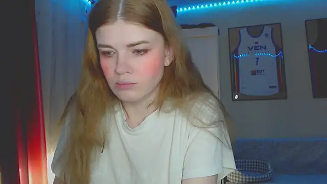 Snapshot of Klementa chatting on 07-31-26, 07:24 Klementa online show from 07-31-26, 07:24