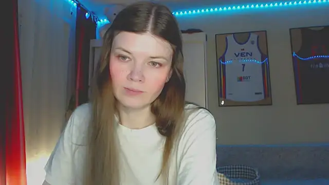 Snapshot of Klementa chatting on 08-06-26, 06:10 Klementa online show from 08-06-26, 06:10