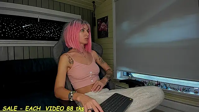 SandyChris online show from 10-14-25, 11:22