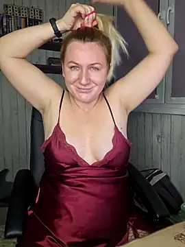 Marushka online show from 12-15-25, 03:33