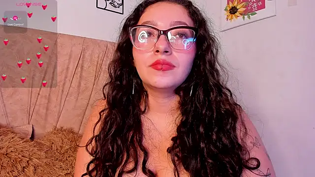 Snapshot of sweet_p_ chatting on 05-15-26, 06:04 sweet p online show from 05-15-26, 06:04