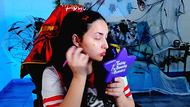 CeceliaJohnson online show from 10-31-25, 08:04