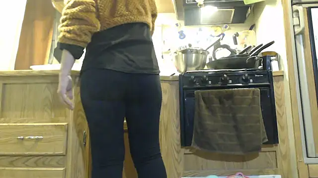 Snapshot of sexyinpantyhose chatting on 02-08-25, 05:40 sexyinpantyhose online show from 02-08-25, 05:40