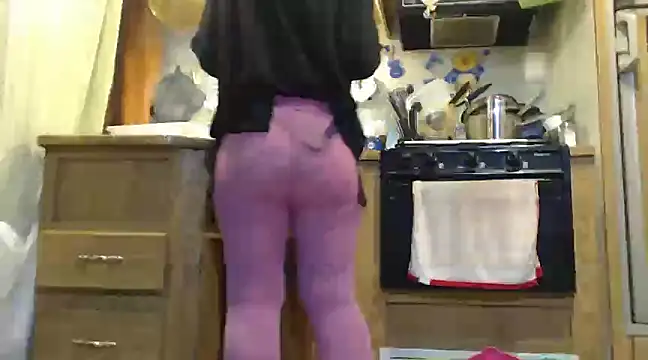 Snapshot of sexyinpantyhose chatting on 03-16-25, 07:15 sexyinpantyhose online show from 03-16-25, 07:15