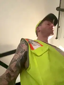 Snapshot of Mackwood89 chatting on 09-16-25, 09:27 Mackwood89 online show from 09-16-25, 09:27