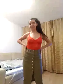 baby sweet girl  online show from 03-18-26, 09:29