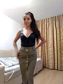 baby sweet girl  online show from 04-04-26, 08:50