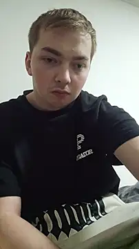 BigJuicy18cm online show from 04-08-26, 08:31