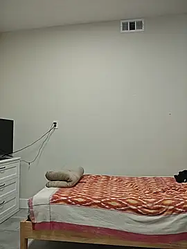 Susannemilf online show from 10-25-25, 03:36