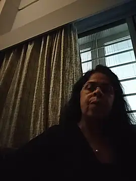 Susannemilf online show from 04-04-26, 01:37