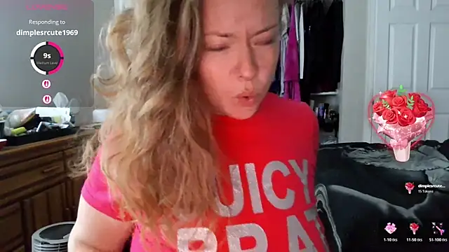 julimonroe online show from 11-22-25, 08:13