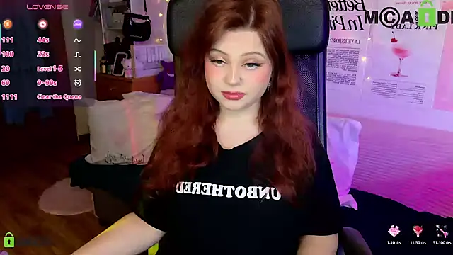 Snapshot of StellaMilla chatting on 06-17-26, 12:46 StellaMilla online show from 06-17-26, 12:46