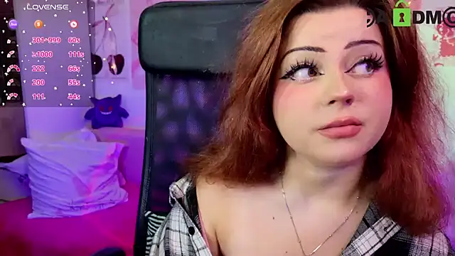 Snapshot of StellaMilla chatting on 07-11-26, 11:17 StellaMilla online show from 07-11-26, 11:17