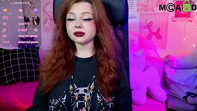Snapshot of StellaMilla chatting on 07-18-26, 11:30 StellaMilla online show from 07-18-26, 11:30