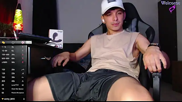 Snapshot of Angel-Twink chatting on 01-15-26, 12:37 Angel-Twink online show from 01-15-26, 12:37