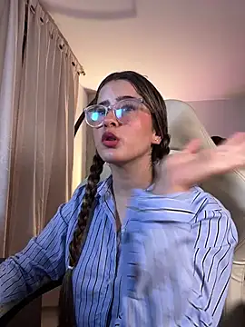 Stormiie777 online show from 02-03-26, 01:37