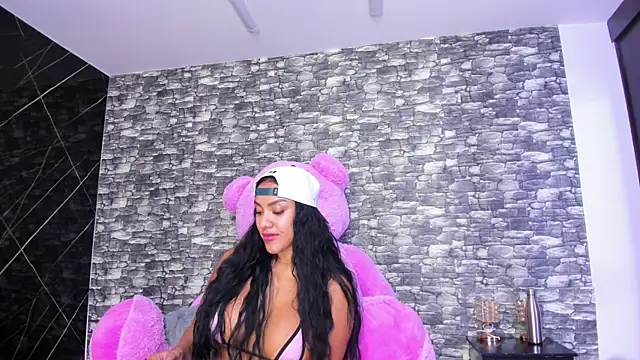 Snapshot of HeidyWillss chatting on 01-09-25, 07:29 HeidyWillss online show from 01-09-25, 07:29