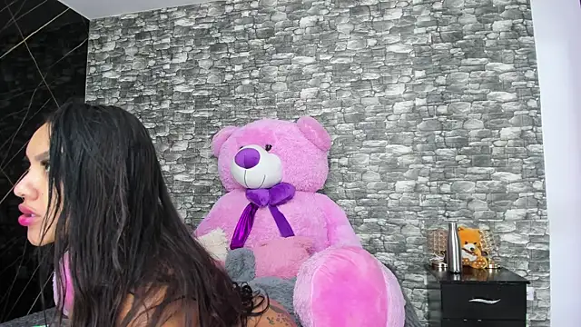 Snapshot of HeidyWillss chatting on 03-18-25, 07:20 HeidyWillss online show from 03-18-25, 07:20