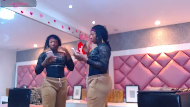 DanielaDuff online show from 10-30-25, 07:36