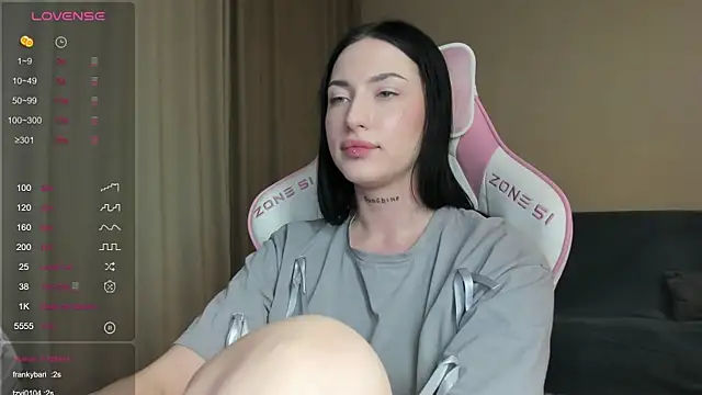 JenniferQueen11 online show from 01-26-25, 01:52