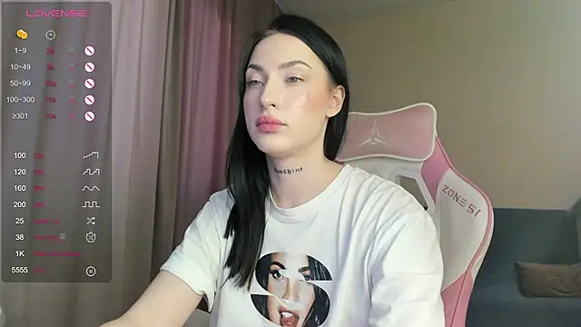 JenniferQueen11 online show from 02-06-25, 09:43