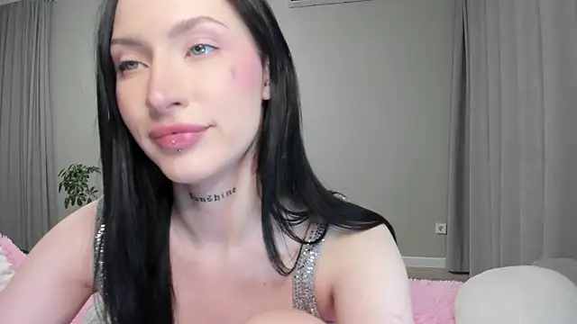 JenniferQueen11 online show from 09-13-25, 02:17