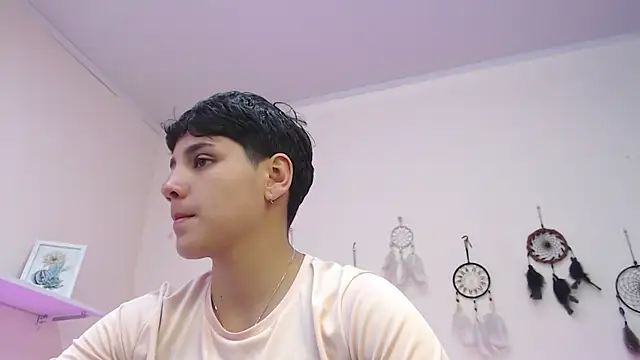 Snapshot of bad_giirl_ chatting on 03-21-25, 03:13 bad giirl  online show from 03-21-25, 03:13
