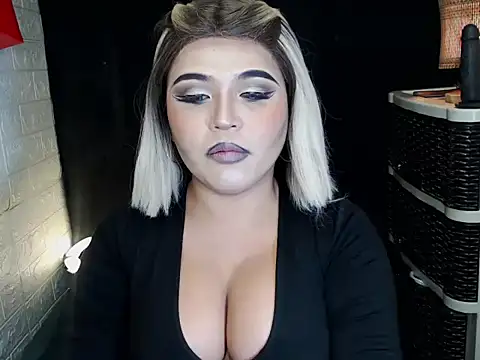 Snapshot of x12inchanaconda chatting on 02-14-26, 11:23 x12inchanaconda online show from 02-14-26, 11:23