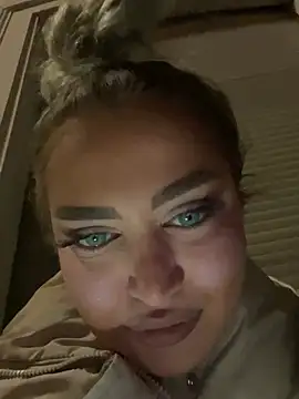 EmiliaPetrova online show from 03-06-25, 11:42